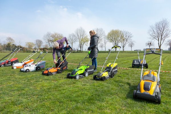 Getestet wurde auf dem Sportplatz - © Foto: selbst ist der Mann/dpa-tmn