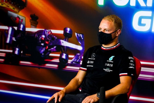 Mercedes-Pilot - © Foto: Mark Sutton/Motorsport Images Pool/dpa