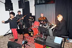 Sylvia Amankwaa, Ingo Eikel, Uli Schrader und Karl-Heinz Hausmann (von links). - &copy; Foto: S&ouml;lter