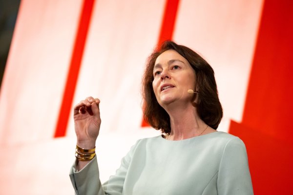 Katarina Barley beim traditionellen Neujahrsempfang der SPD-Fraktion im Festsaal des Hamburger Rathauses. - © Jonas Walzberg/dpa