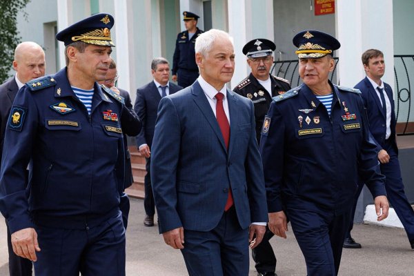 Beloussow übernimmt nun persönliche die Kontrolle über den Abwehrkampf gegen die ukrainischen Truppen im Grenzgebiet. (Archivbild) - © -/Russian Defense Ministry Press Service via AP/dpa
