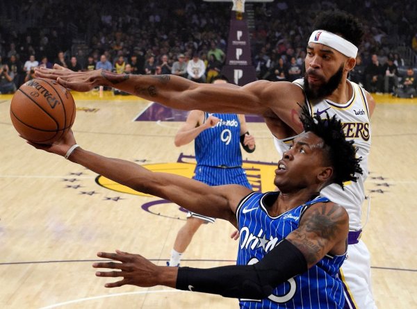 Wesley Iwundu (vorne) wechselt in die Bundesliga zu Rasta Vechta. - © Mark J. Terrill/AP/dpa