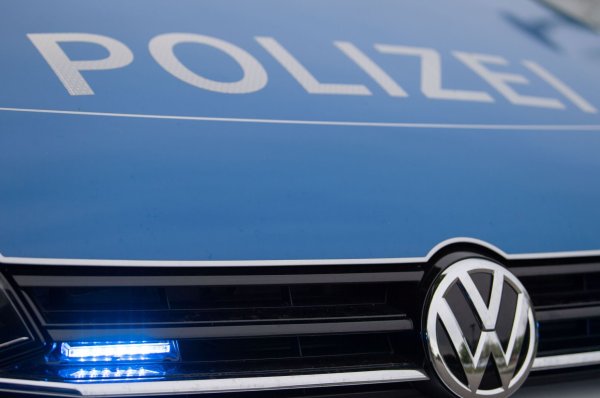 Die Ermittlungen dauern weiterhin an. (Symbolbild) - © Lino Mirgeler/dpa
