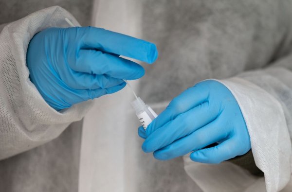 Teststation - © Foto: Marijan Murat/dpa