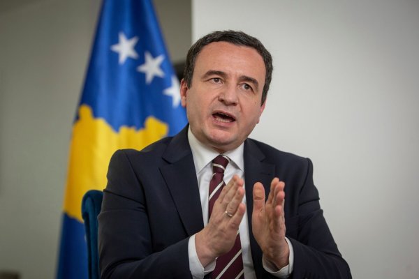 Albin Kurti, Premierminister des Kosovo, fordert Sanktionen für Serbien. - © Visar Kryeziu/AP/dpa