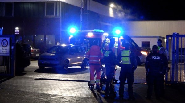 Extremer Gestank in einer Wäscherei löste den Großeinsatz aus. - © Justin Brosch/dpa