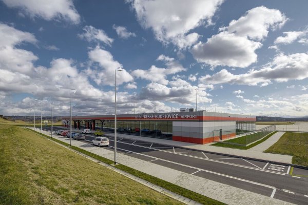 Am 2. August hebt am Flughafen Budweis der erste Charterflug in Richtung Antalya ab. - © Tomas Dittrich/?eské Bud?jovice Airport Archive/dpa-tmn