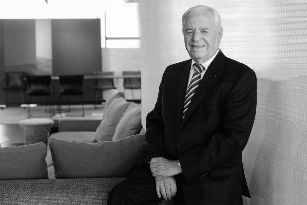 Der Unternehmer Rolf Benz ist tot. (Handout) - © Walter Knoll/WALTER KNOLL AG & Co. KG/dpa