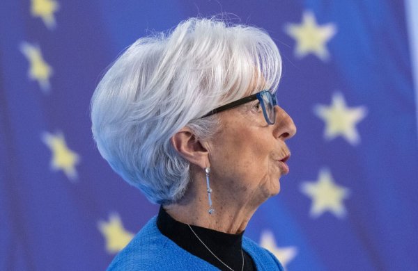 EZB-Präsidentin Lagarde sieht den Rückgang der Inflation auf gutem Weg (Archivbild) - © Boris Roessler/dpa