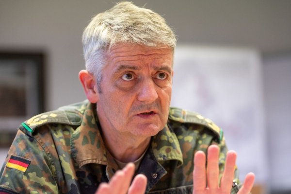 Generalleutnant Sollfrank will eine wirksame Abschreckung. (Archivbild) - © Christophe Gateau/dpa