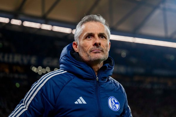 Gegen Magdeburg könnten einige zuletzt angeschlagene Spieler wieder im Kader von Trainer Kees van Wonderen stehen. Kees van Wonderen ist mit seinem Team gegen Magdeburg gefordert. - © David Inderlied/dpa