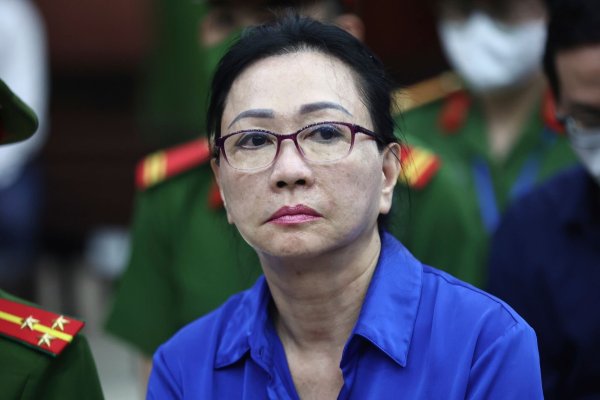 Die Immobilienmagnatin Truong My Lan muss viel Geld auftreiben, damit ihr Urteil noch umgewandelt werden könnte. - © Tran Quynh/VNExpress/AP/dpa