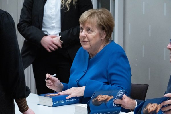 Merkel gesteht auch eigene Versäumnisse ein. (Archivbild) - © Stefan Sauer/dpa