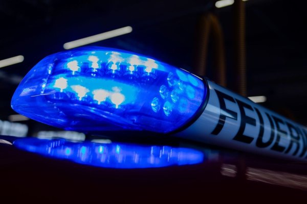 45 Einsatzkräfte der umliegenden Feuerwehren waren im Einsatz. (Symbolbild) - © Rolf Vennenbernd/dpa