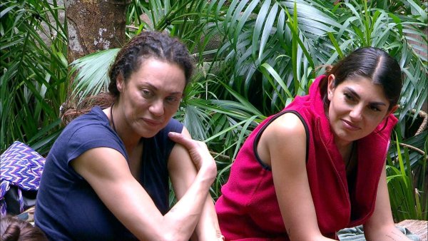 Lilly Becker (l) und Yeliz Koc konnten das Aus für Yeliz kaum glauben. (Archivbild) - © ---/RTL/dpa