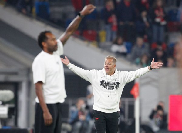 Markus Anfang (l) wird bei Fortuna Düsseldorf Nachfolger von Daniel Thioune. (Archivbild) - © Roland Weihrauch/dpa