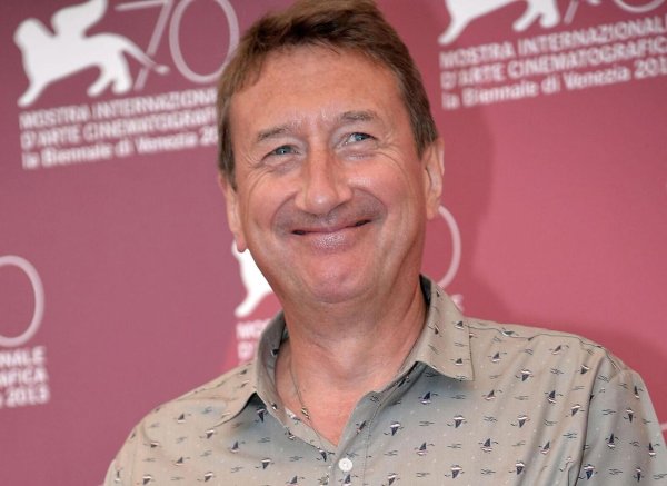 Der neue James-Bond-Drehbuchautor Steven Knight ist vor allem als Schöpfer der Hitserie «Peaky Blinders» bekannt. - © picture alliance / dpa