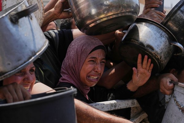 Deutschland stellt zusätzliche Mittel bereit, um die Not der hungernden Menschen in Gaza zu lindern - © Abdel Kareem Hana/AP/dpa