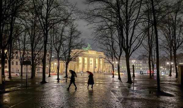 Das politische Berlin muss erstmals einen Wahlkampf im Winter meistern (Archivbild). - © Jan Woitas/dpa