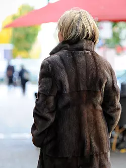 Terz um Nerz - &copy; Foto: picture alliance / dpa