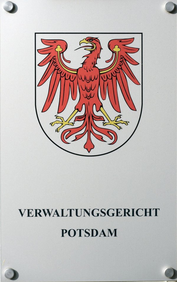 Das Verwaltungsgericht Rückabwicklung der Abschiebung einer jesidischen Familie ab. (Symbolbild) - © Ralf Hirschberger/dpa-Zentralbild/dpa