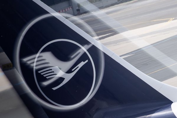 Zur Hauptversammlung der Lufthansa hagelt es Kritik der Gewerkschaften. - © Sebastian Gollnow/dpa
