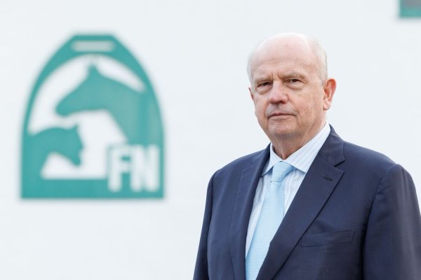Martin Richenhagen bleibt Präsident des Reitverbandes FN. - © Friso Gentsch/dpa