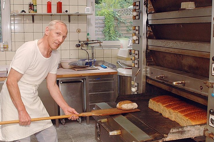 Bäckermeister Bernd-Hermann Kanne wird aber Ende Januar schließen. - © Foto: Gallisch