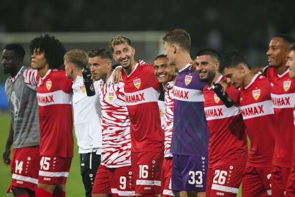 Nach dem 5:0-Kantersieg in Münster ist beim VfB das Lächeln zurück. - © Friso Gentsch/dpa