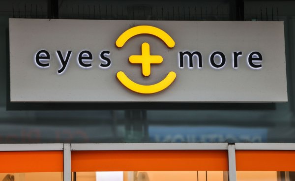 Eyes and More hat bereits mehr als 220 Filialen in Deutschland, in den nächsten Jahren sollen zahlreiche weitere hinzukommen. - © Oliver Berg/dpa