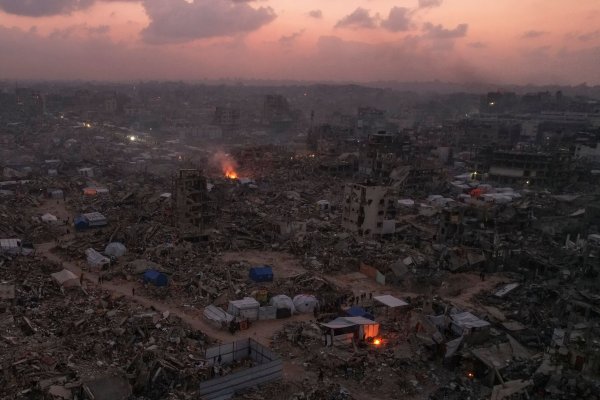 Die Gespräche über die nächste Phase der Waffenruhe im Gazastreifen sollen weitergehen. (Archivbild) - © Mohammad Abu Samra/AP/dpa