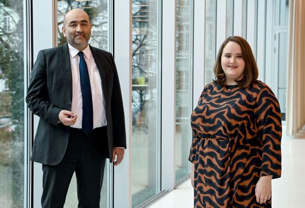 Lang und Nouripour - © Foto: Britta Pedersen/dpa