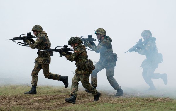 Die neue EU-Außenbeauftragte Kaja Kallas hält den Einsatz europäischer Friedenssoldaten in der Ukraine für möglich. (Symbolbild) - © Stefan Sauer/dpa-Zentralbild/dpa