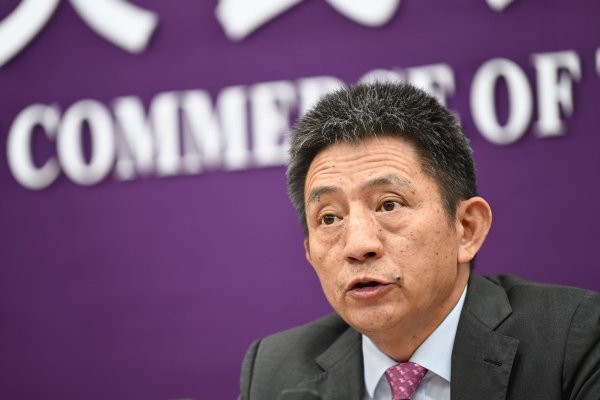 Li Chenggang, Verhandler in internationalen Handelsfragen, hat eine vorläufige Einigung mit den USA bekanntgegeben. (Archivbild) - © Johannes Neudecker/dpa
