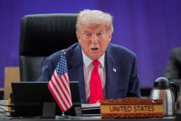 Trump ist derzeit in Asien unterwegs. - © Vincent Thian/AP POOL/AP/dpa