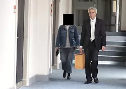 Lilia N. mit Anwalt Matthias Lietzau - &copy; FOTO: GER