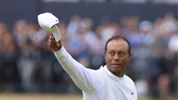 Musste sich bei den British Open früh verabschieden: Tiger Woods. - © Peter Morrison/AP/dpa