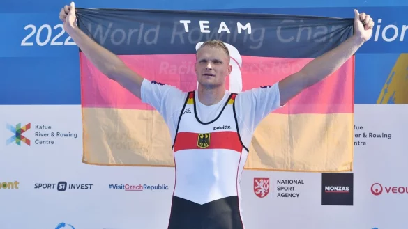 Oliver Zeidler ruderte in Tschechien im Einer zu Gold. - © ?astný Jan/CTK/dpa