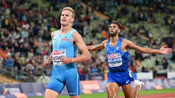 Ahmed Abdelwahed (r) lief in M&uuml;nchen als Zweiter ins Ziel. - &copy; Sven Hoppe/dpa