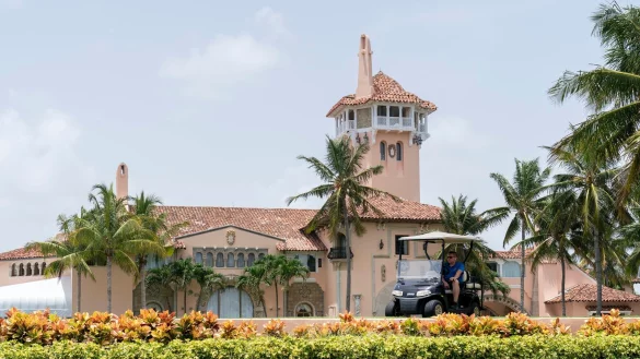 - &copy; Greg Lovett/The Palm Beach Post/AP/dpa