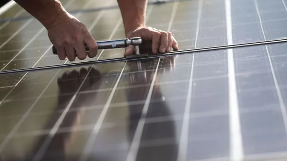 - &copy; Marijan Murat/dpa