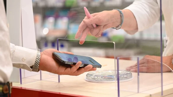 - &copy; Mohssen Assanimoghaddam/dpa