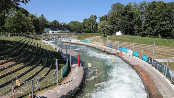 - &copy; Christian Kolbert/dpa