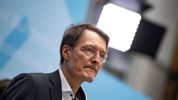 - &copy; Fabian Sommer/dpa