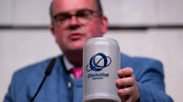 - &copy; Sven Hoppe/dpa