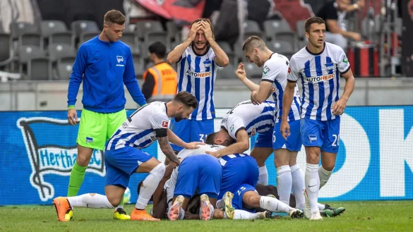 - © Andreas Gora/dpa