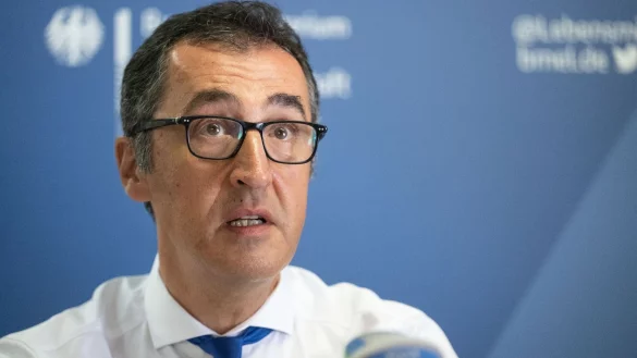 - &copy; Marijan Murat/dpa