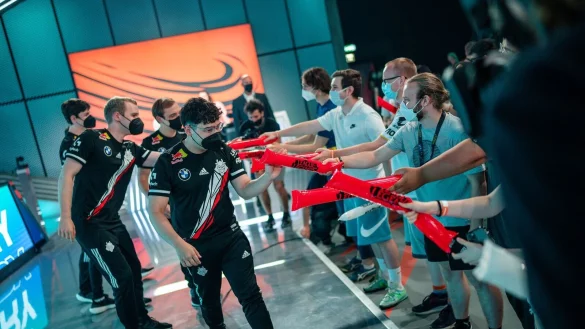 - &copy; Riot Games/dpa