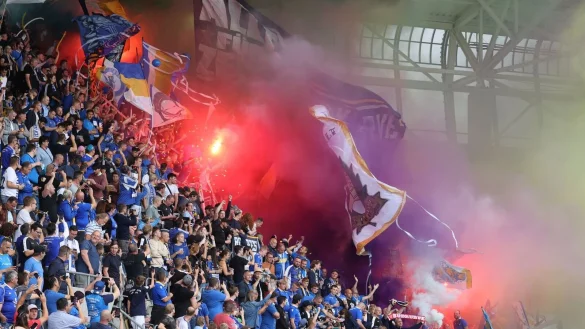 Am Rande des Pokalspiels des FC Carl Zeiss Jena gegen den VfL Wolfsburg war es zu Zwischenf&auml;llen gekommmen. - &copy; Bodo Schackow/dpa