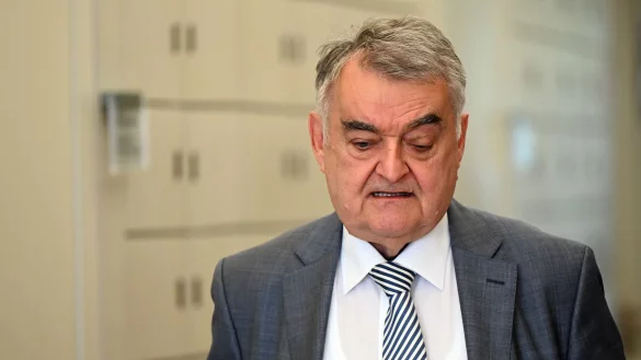 - &copy; Federico Gambarini/dpa